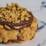 Galleta rellena de nutella y nuez