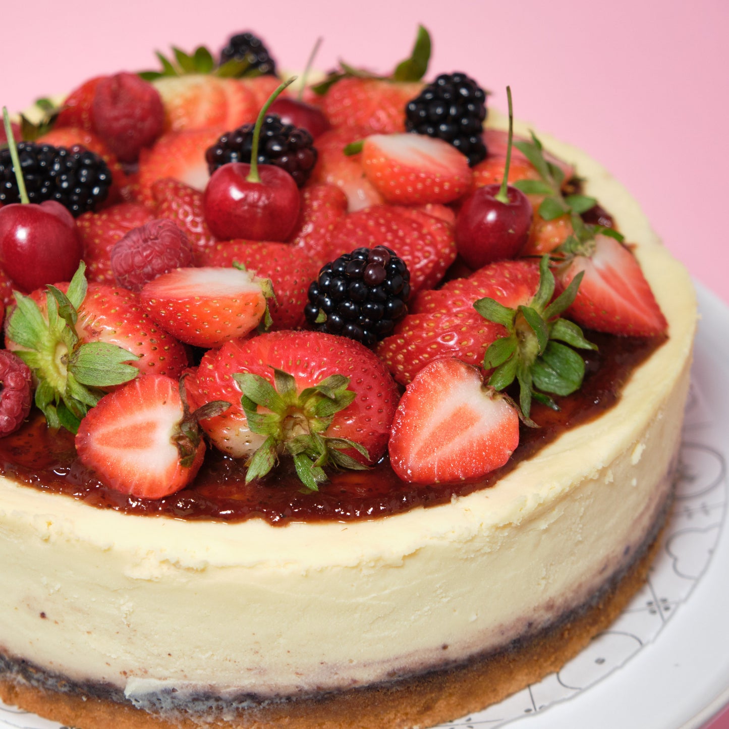 Cheesecake estilo New York de frutos rojos por pedido