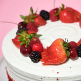 Pastel Red velvet con frutos rojos por pedido
